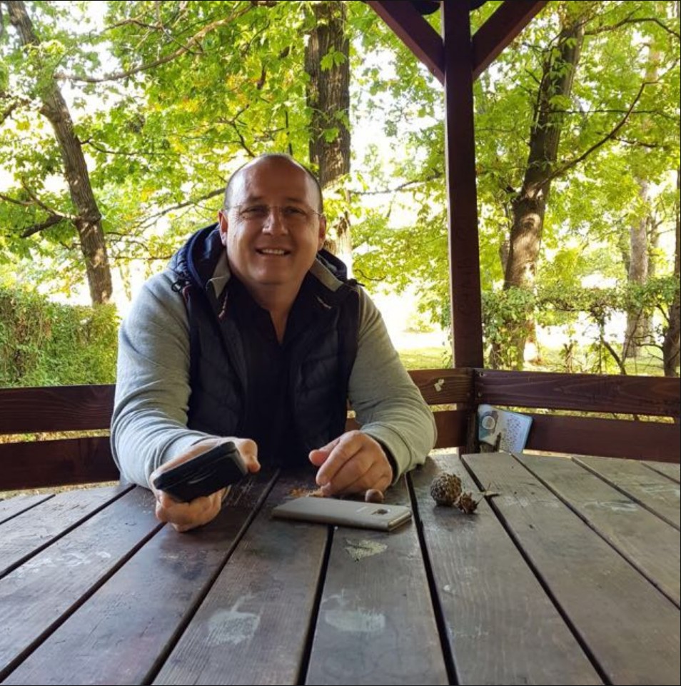 דימיטרי דובוב - טכנאי גז